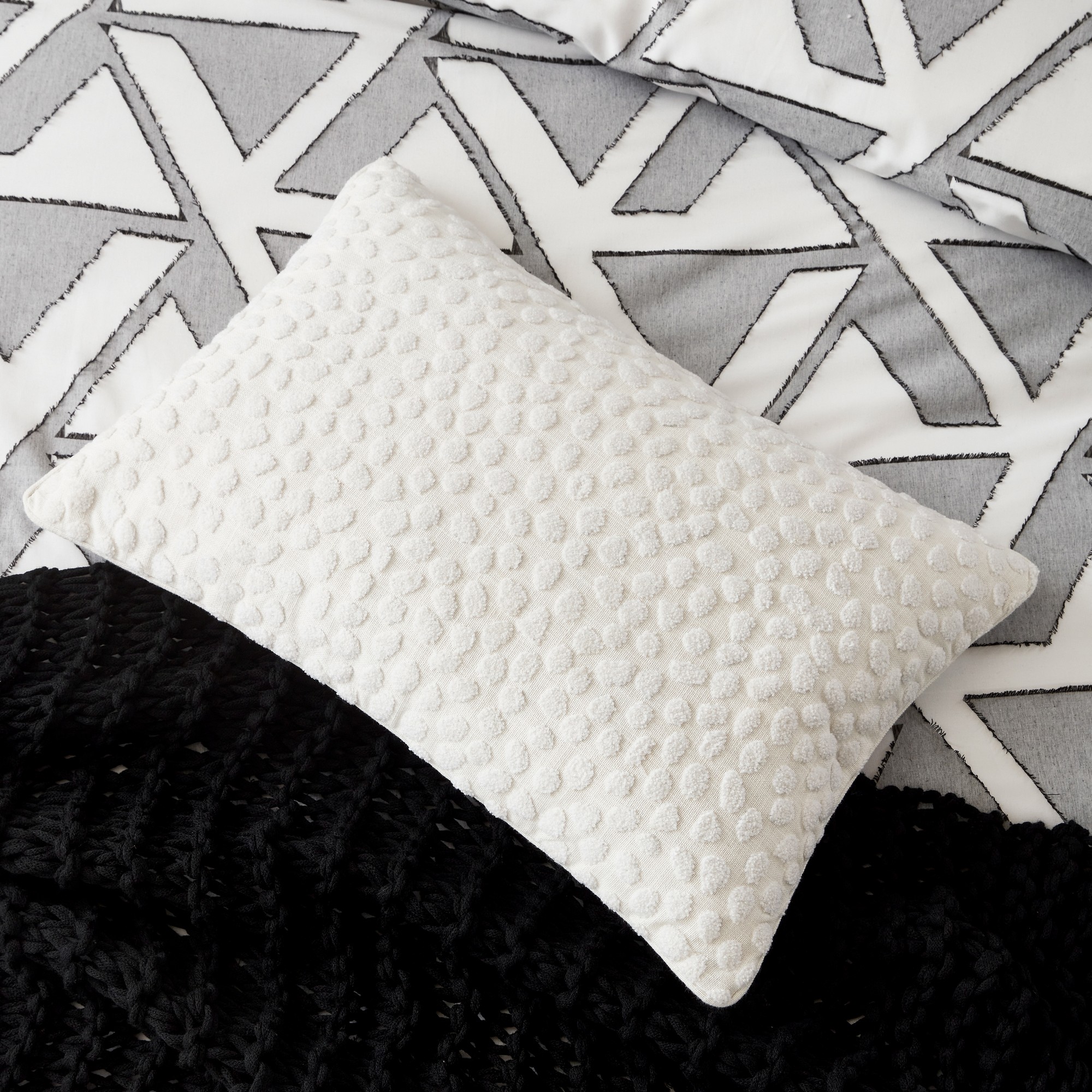 Nalu Hoku Textured Cushion By Nicole Scherzinger In White